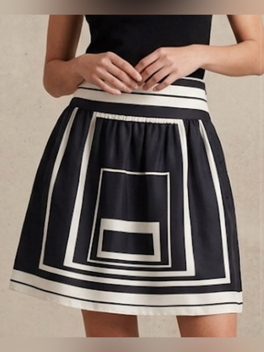 Liquid New York Skirt w/ Graphic Geometric Border A-Line Skirt – Black & White